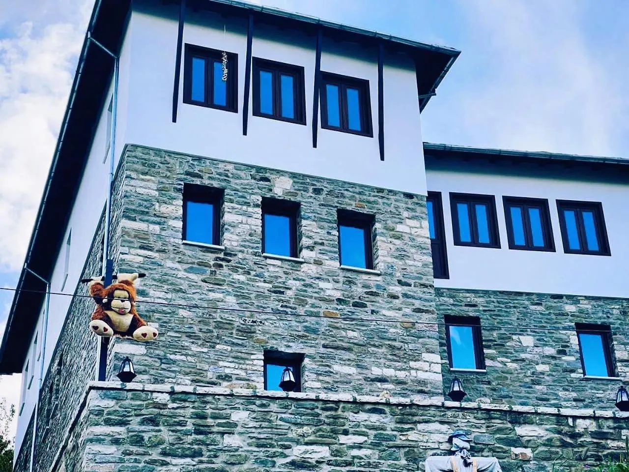 The Stone Sky Hotel Gjirokaster 3*,