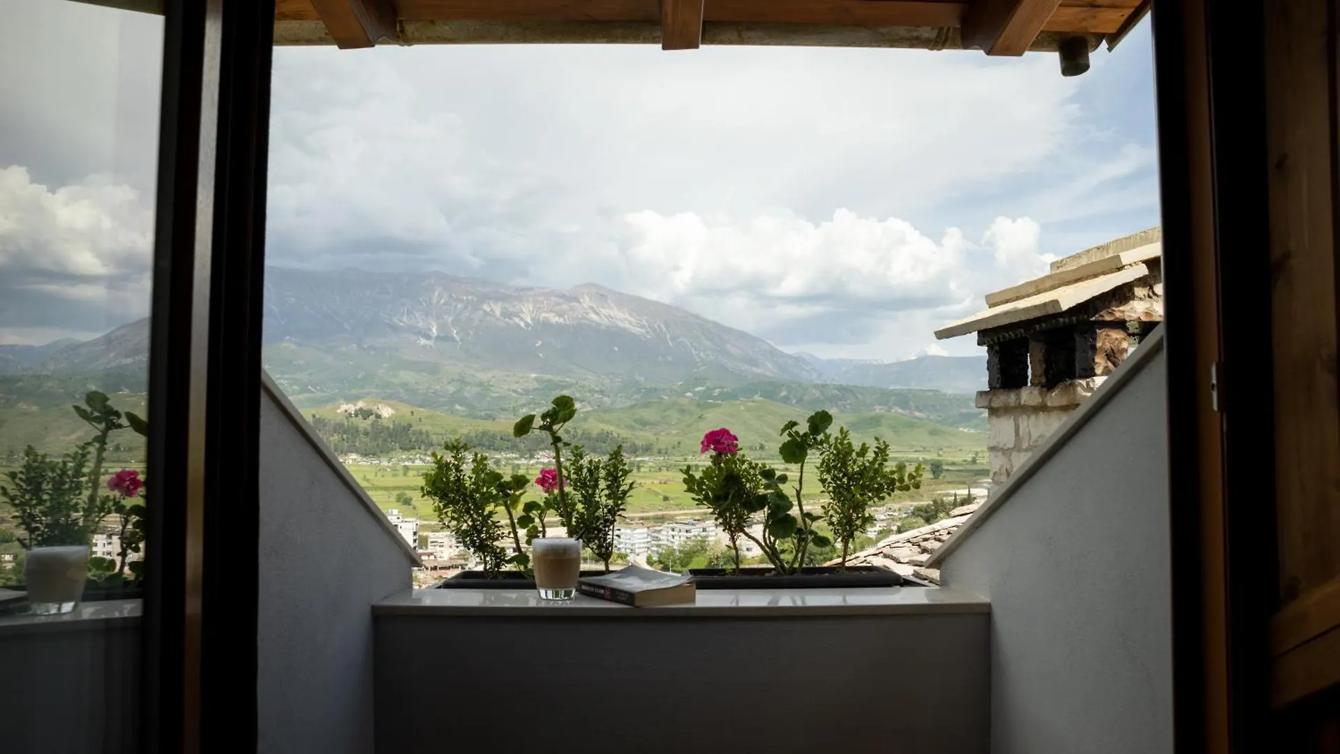 The Stone Sky Hotel Gjirokaster
