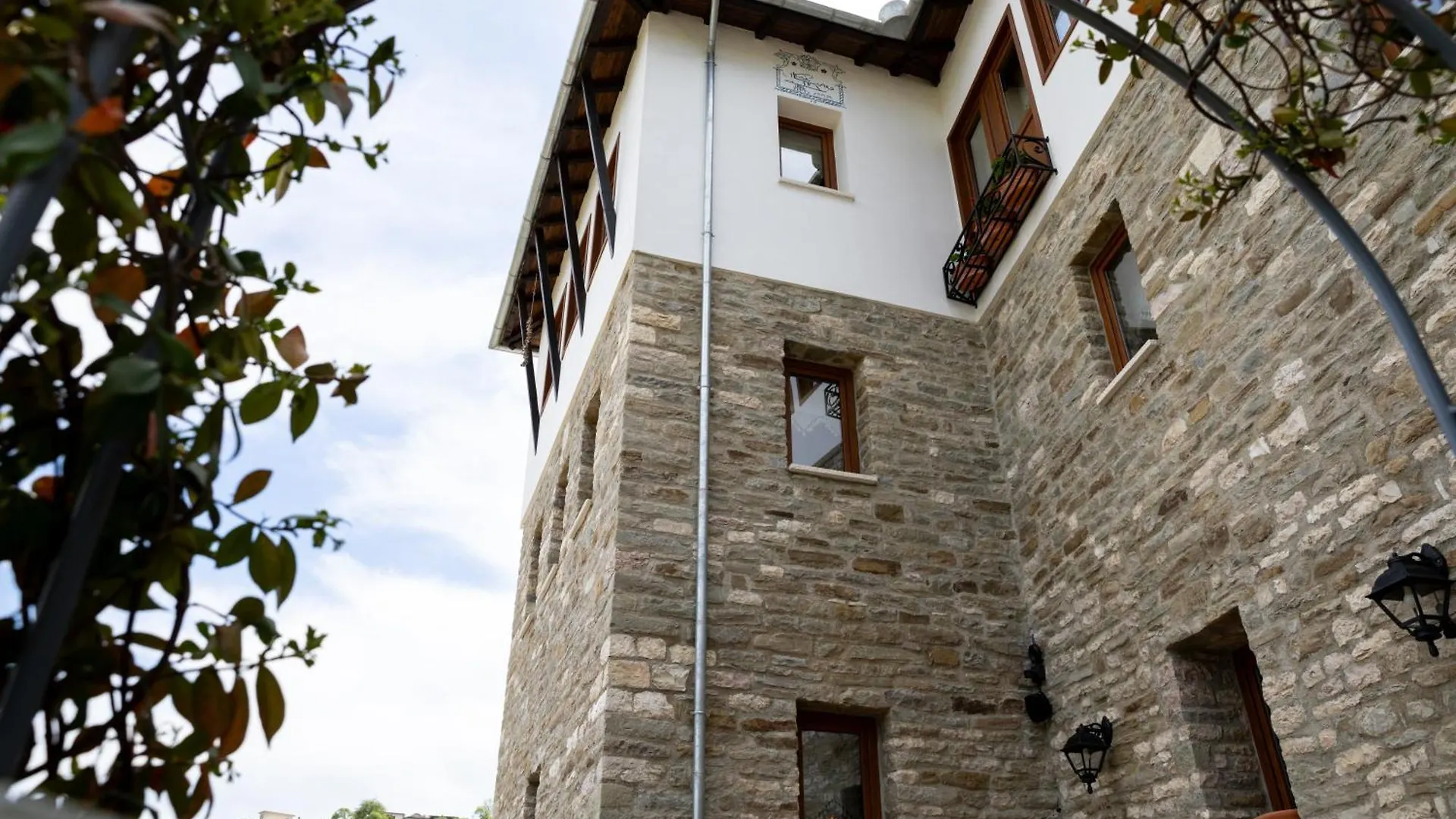 The Stone Sky Hotel Gjirokastër
