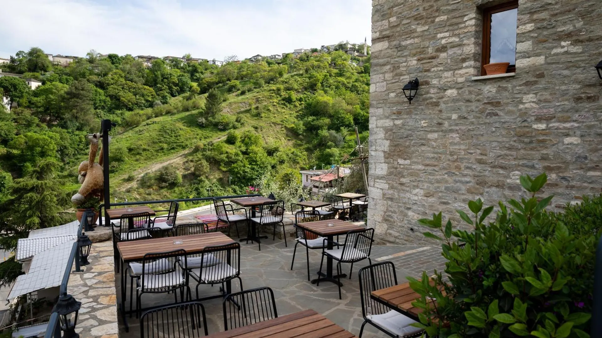 The Stone Sky Hotel Gjirokastër