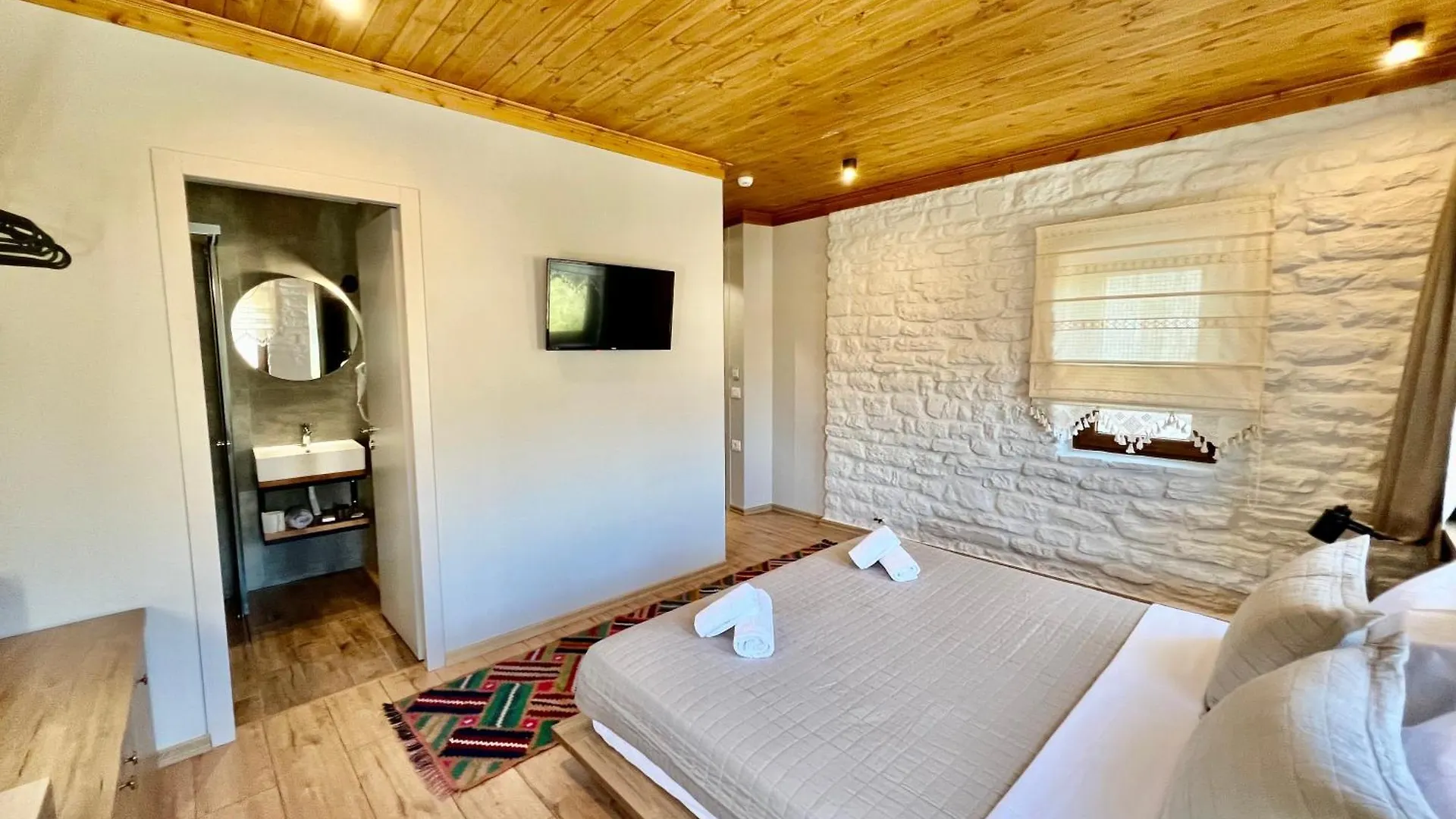 The Stone Sky Hotel Gjirokastër