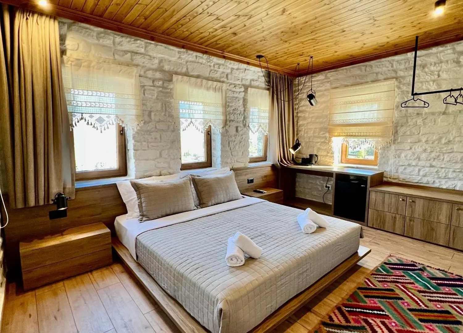 The Stone Sky Hotel Gjirokastër