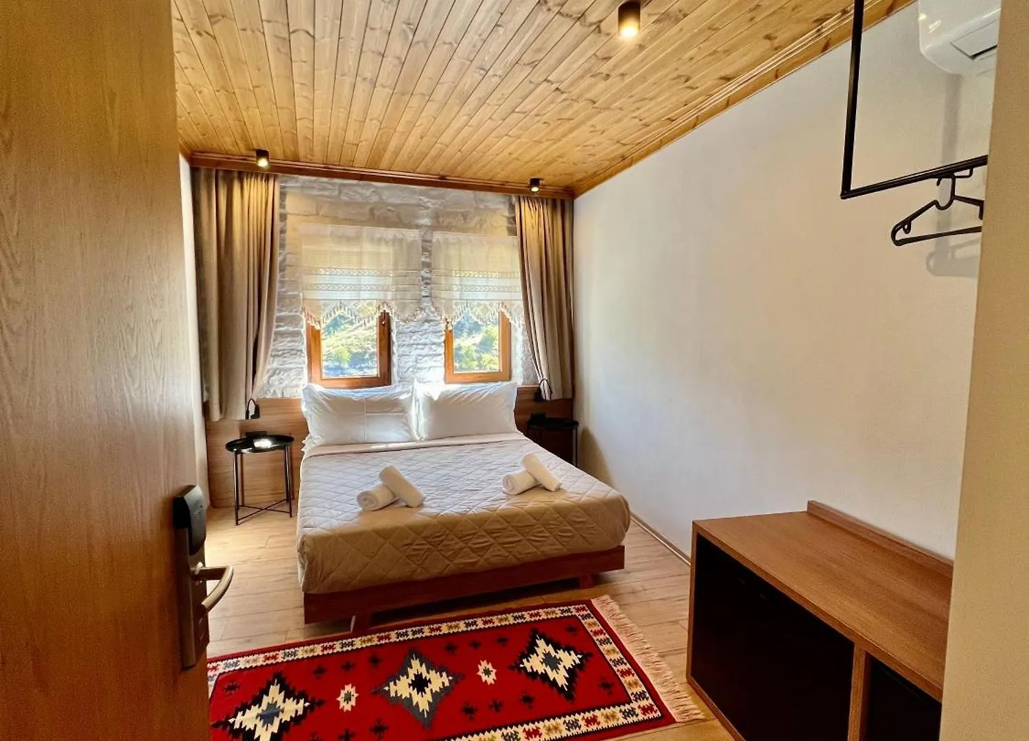The Stone Sky Hotel Gjirokastër