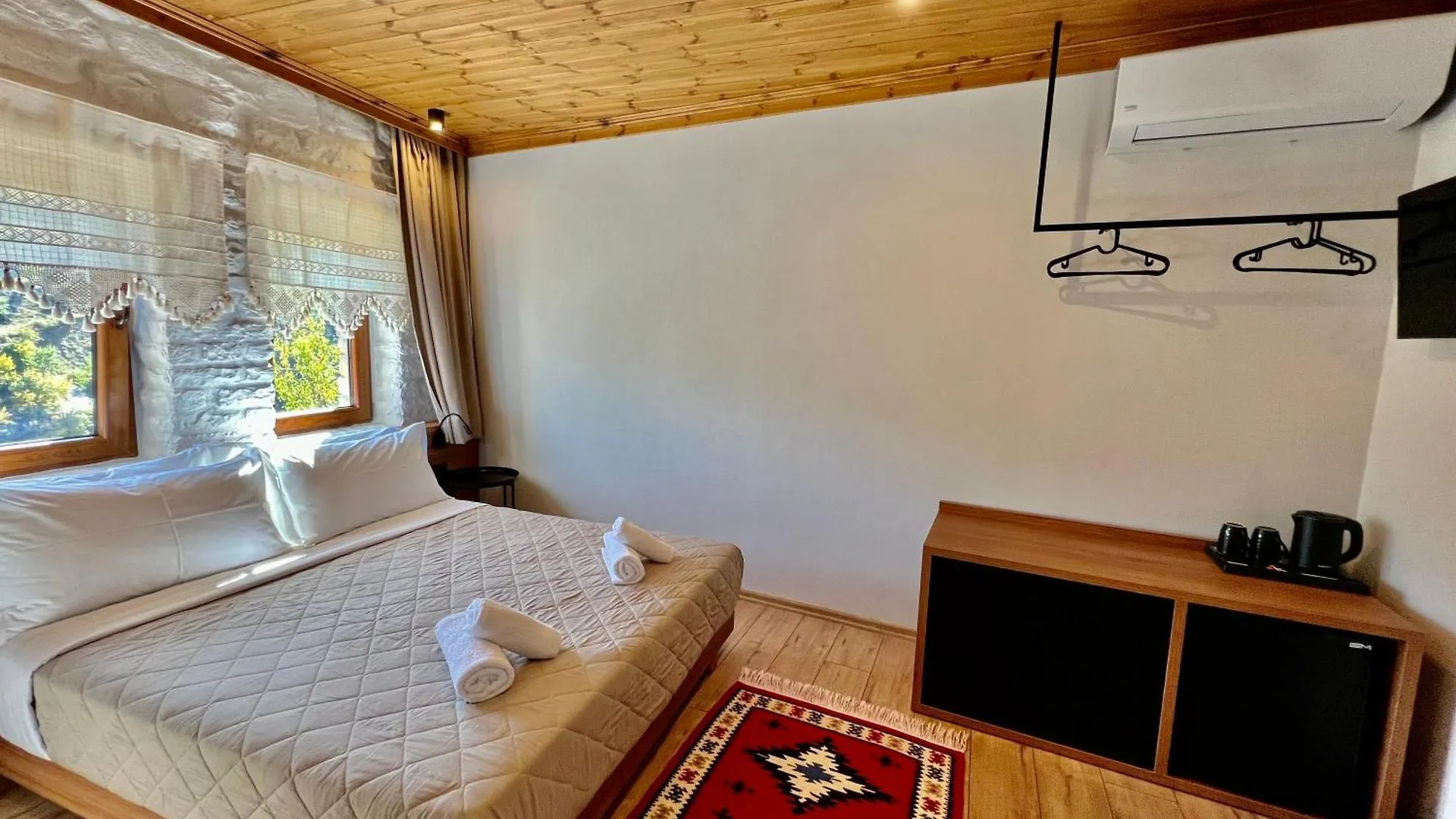 The Stone Sky Hotel Gjirokastër