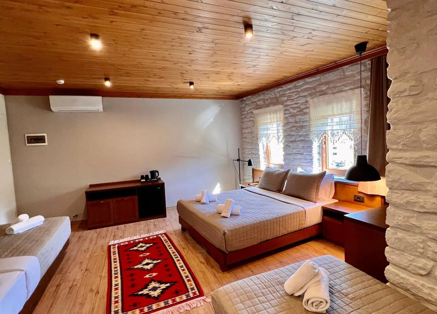 ***  The Stone Sky Hotel Gjirokastër Albanien