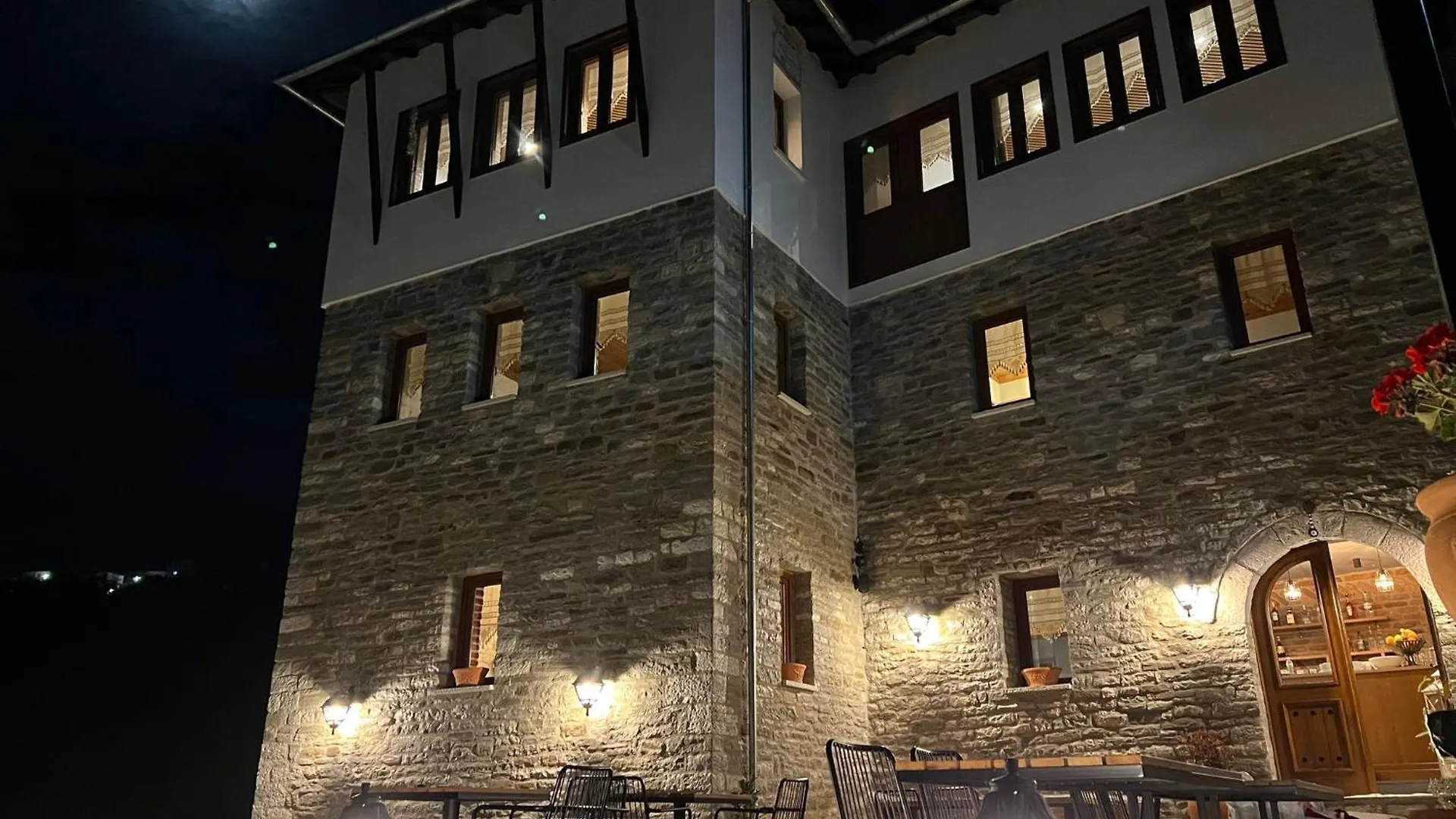 The Stone Sky Hotel Gjirokastër