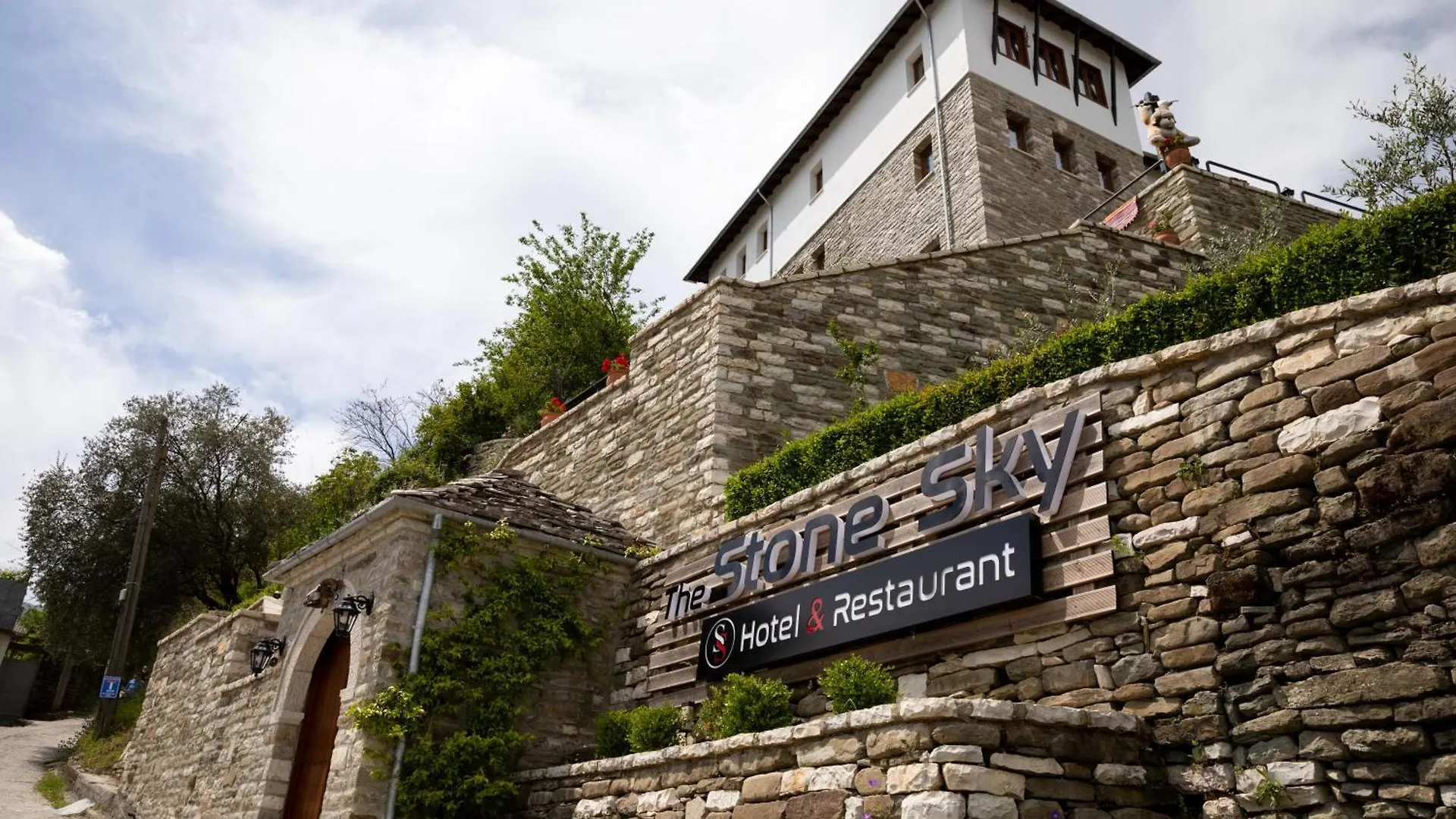 ***  The Stone Sky Hotel Gjirokaster Albania